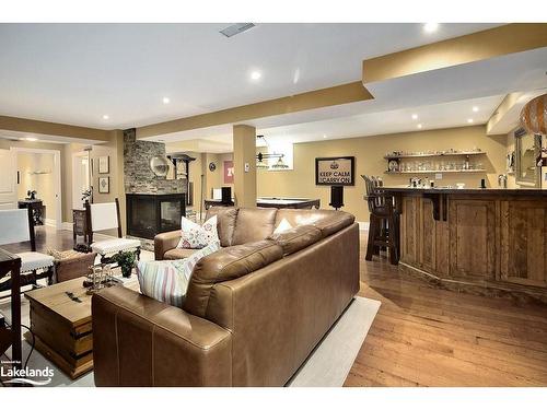 151 Rankins Crescent, Thornbury, ON - Indoor With Fireplace