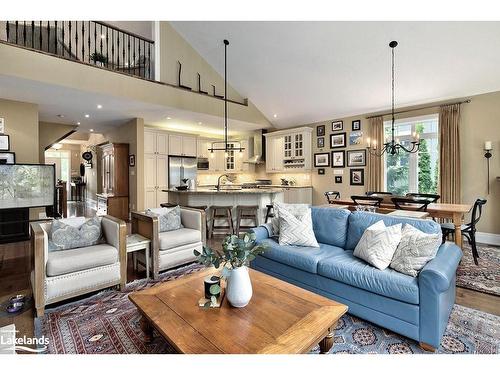 151 Rankins Crescent, Thornbury, ON - Indoor Photo Showing Living Room