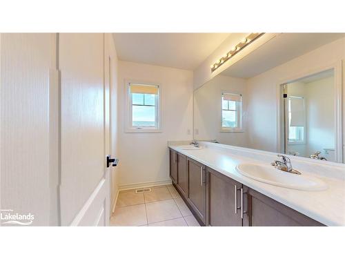 12 Mclean Avenue, Collingwood, ON - Indoor Photo Showing Bathroom