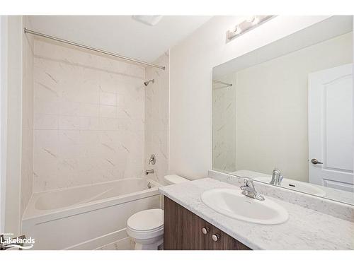 207 Village Gate Drive, Wasaga Beach, ON - Indoor Photo Showing Bathroom