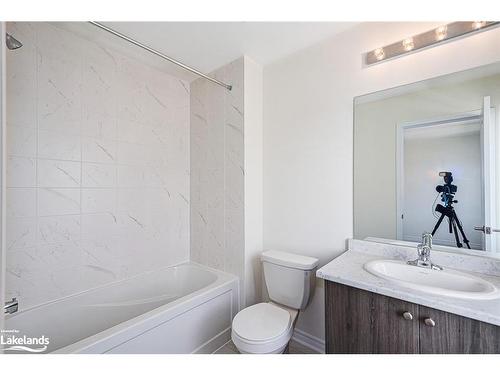 207 Village Gate Drive, Wasaga Beach, ON - Indoor Photo Showing Bathroom