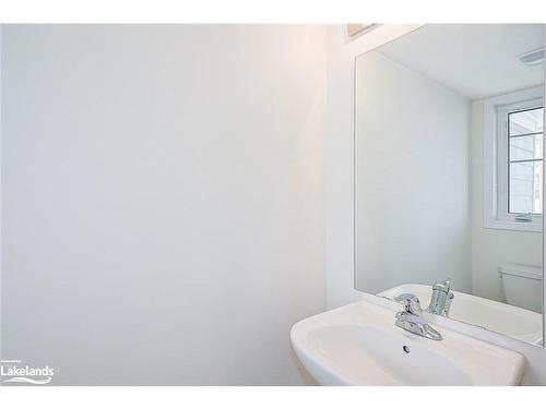 207 Village Gate Drive, Wasaga Beach, ON - Indoor Photo Showing Bathroom