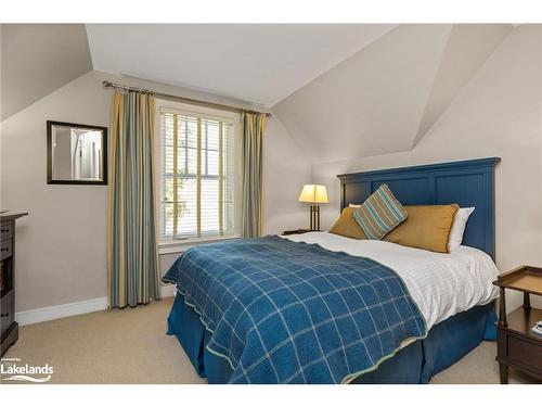 602 Glen Abbey Way, Mactier, ON - Indoor Photo Showing Bedroom