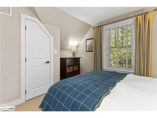 602 Glen Abbey Way, Mactier, ON - Indoor Photo Showing Bedroom