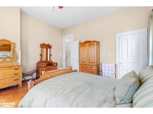 63 Bridge Street, Meaford, ON - Indoor Photo Showing Bedroom