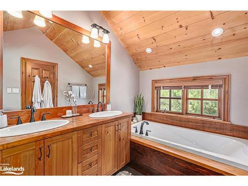 146 Wyandot Court, The Blue Mountains, ON - Indoor Photo Showing Bathroom