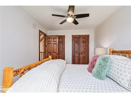 146 Wyandot Court, The Blue Mountains, ON - Indoor Photo Showing Bedroom