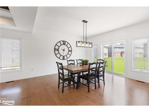 135 Plewes Drive, Collingwood, ON - Indoor Photo Showing Dining Room