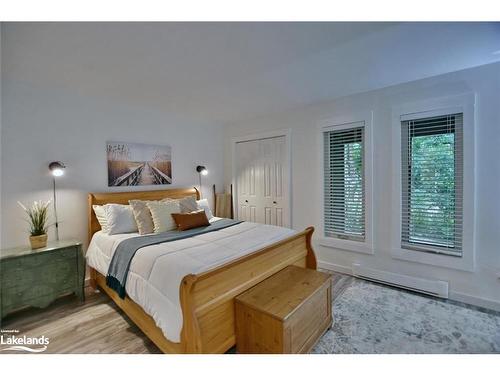 207 Escarpment Crescent, Collingwood, ON - Indoor Photo Showing Bedroom