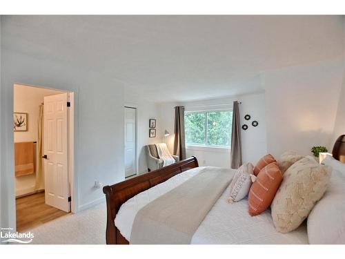 207 Escarpment Crescent, Collingwood, ON - Indoor Photo Showing Bedroom