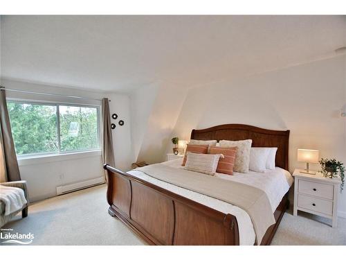 207 Escarpment Crescent, Collingwood, ON - Indoor Photo Showing Bedroom