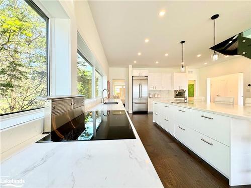 131 Peats Point Road, Prince Edward County, ON - Indoor Photo Showing Kitchen With Upgraded Kitchen