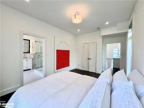 131 Peats Point Road, Prince Edward County, ON - Indoor Photo Showing Bedroom