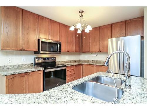 34 Cranberry Heights, Wasaga Beach, ON - Indoor Photo Showing Kitchen With Stainless Steel Kitchen With Double Sink