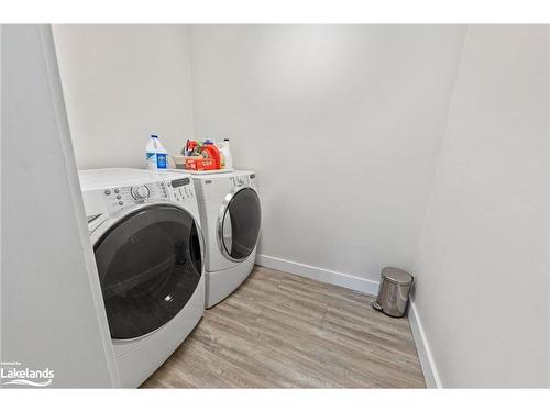 51 Louis Avenue, Tiny Twp, ON - Indoor Photo Showing Laundry Room