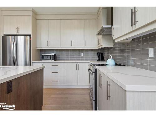 115 Stillwater Crescent, The Blue Mountains, ON - Indoor Photo Showing Kitchen With Upgraded Kitchen