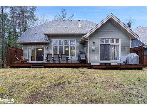 111 Earl Street, Wasaga Beach, ON - Outdoor With Deck Patio Veranda