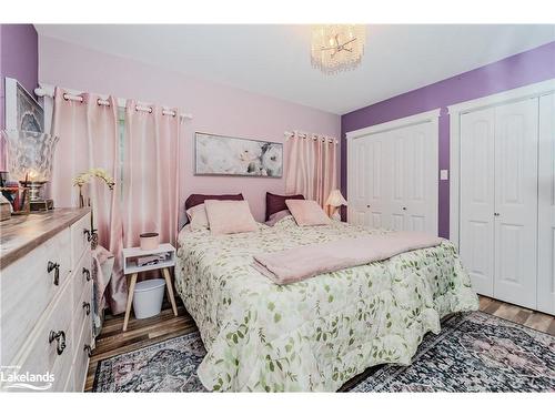 11 Madeline Street, Huntsville, ON - Indoor Photo Showing Bedroom