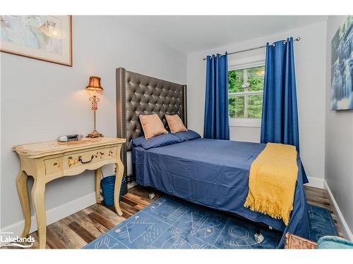 11 Madeline Street, Huntsville, ON - Indoor Photo Showing Bedroom