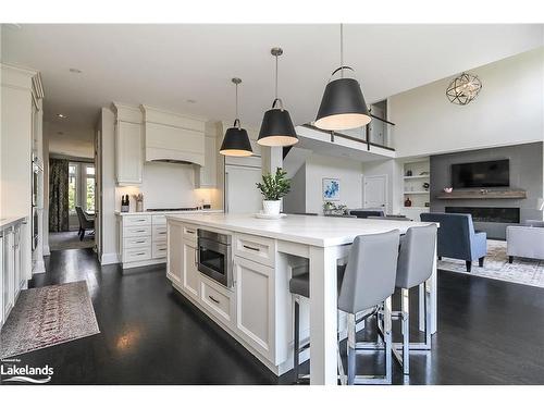 111 Crestview Court, The Blue Mountains, ON - Indoor Photo Showing Kitchen With Upgraded Kitchen