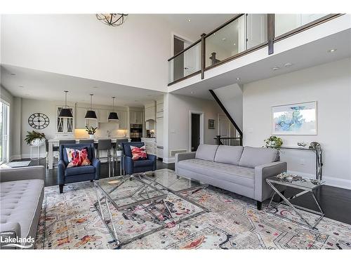 111 Crestview Court, The Blue Mountains, ON - Indoor Photo Showing Living Room