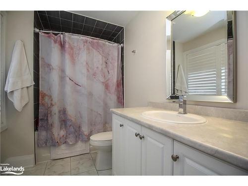 111 Crestview Court, The Blue Mountains, ON - Indoor Photo Showing Bathroom