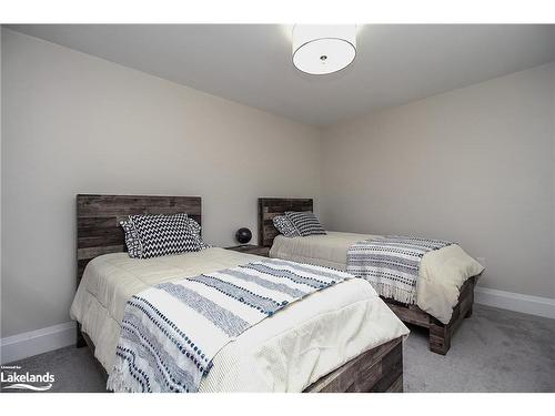 111 Crestview Court, The Blue Mountains, ON - Indoor Photo Showing Bedroom