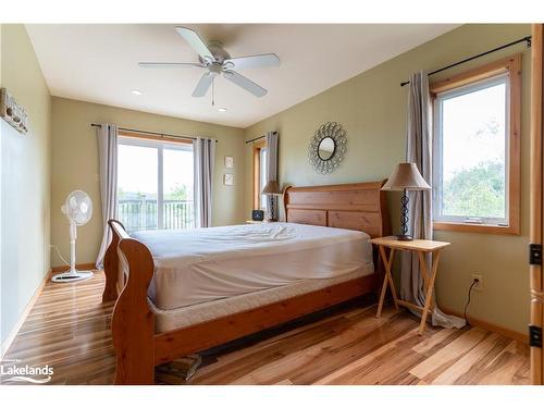 4 Island 470, Honey Harbour, ON - Indoor Photo Showing Bedroom