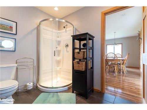 4 Island 470, Honey Harbour, ON - Indoor Photo Showing Bathroom