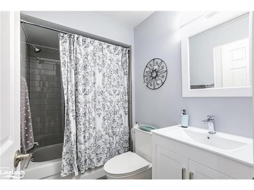 4 Cranberry Surf, Collingwood, ON - Indoor Photo Showing Bathroom