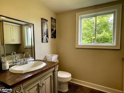 51 Hardies Road, Mckellar, ON - Indoor Photo Showing Bathroom