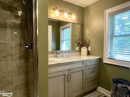 51 Hardies Road, Mckellar, ON - Indoor Photo Showing Bathroom