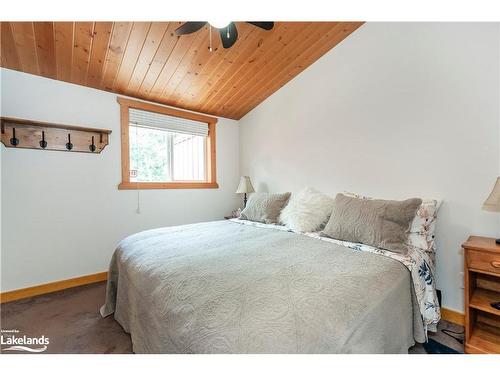 29 Lasalle Trail, Tiny, ON - Indoor Photo Showing Bedroom