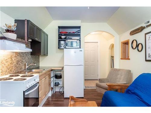 29 Lasalle Trail, Tiny, ON - Indoor Photo Showing Kitchen