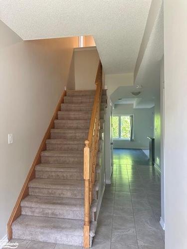 32 Arcadia Road, Wasaga Beach, ON - Indoor Photo Showing Other Room