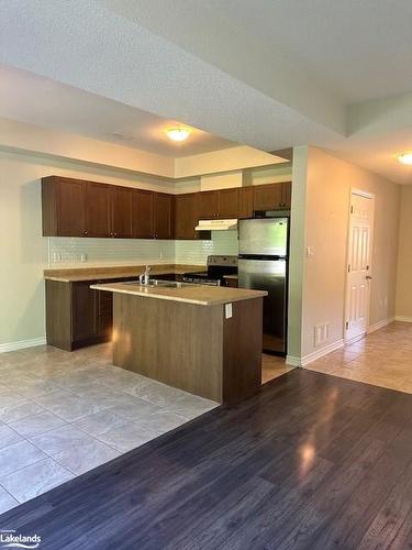 32 Arcadia Road, Wasaga Beach, ON - Indoor Photo Showing Kitchen