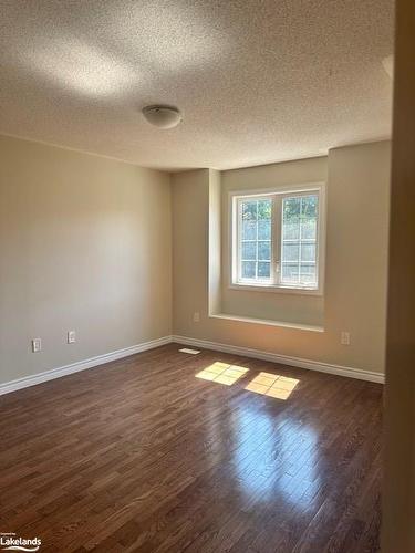 32 Arcadia Road, Wasaga Beach, ON - Indoor Photo Showing Other Room