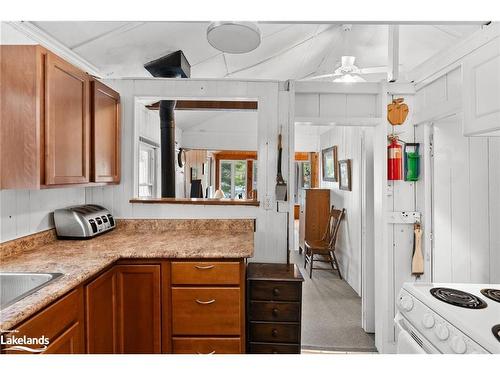 1038 Fitchett Lane, Gravenhurst, ON - Indoor Photo Showing Kitchen