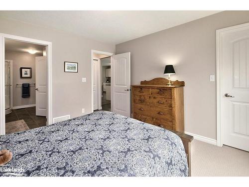 105 Empire Lane, Meaford, ON - Indoor Photo Showing Bedroom