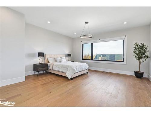 113 George Mcrae Road, Clarksburg, ON - Indoor Photo Showing Bedroom