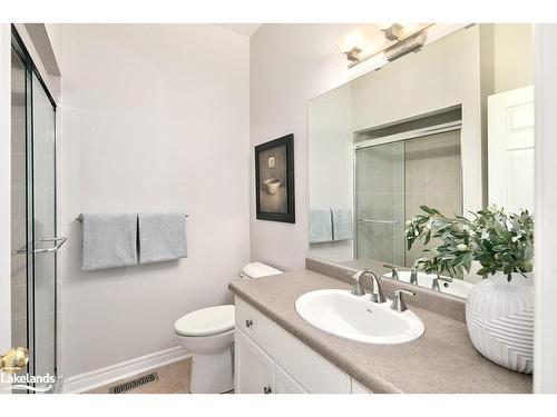 4 Porcupine Circle, Barrie, ON - Indoor Photo Showing Bathroom