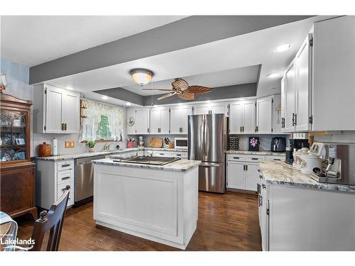 269 Old Muskoka Rd S, South River, ON - Indoor Photo Showing Kitchen