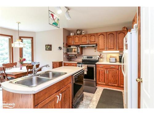 3 Kelley Crescent, Wasaga Beach, ON - Indoor Photo Showing Kitchen With Double Sink