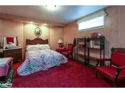 3 Kelley Crescent, Wasaga Beach, ON - Indoor Photo Showing Bedroom