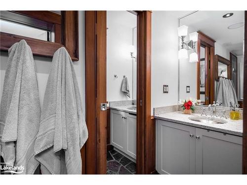 151 Sleepy Hollow Road, The Blue Mountains, ON - Indoor Photo Showing Bathroom