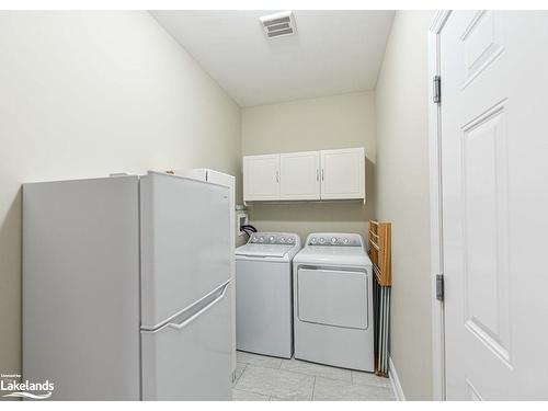 325 Lucy Lane, Orillia, ON - Indoor Photo Showing Laundry Room