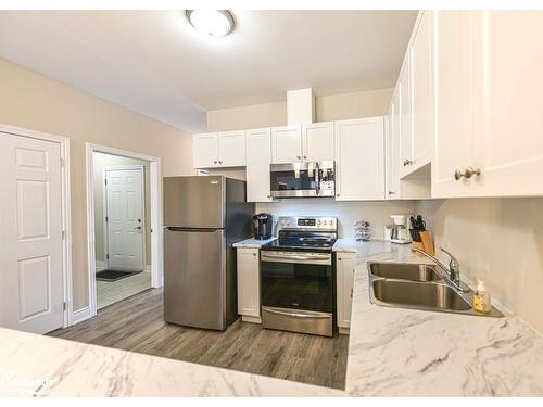 325 Lucy Lane, Orillia, ON - Indoor Photo Showing Kitchen With Double Sink