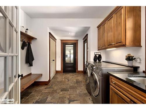 376 Sunset Boulevard, Thornbury, ON - Indoor Photo Showing Laundry Room