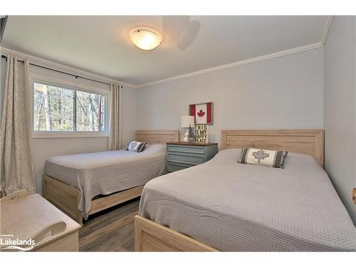 26 Trout Lane, Tiny, ON - Indoor Photo Showing Bedroom