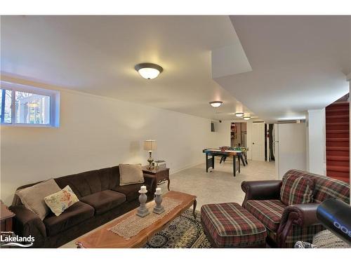 26 Trout Lane, Tiny, ON - Indoor Photo Showing Living Room